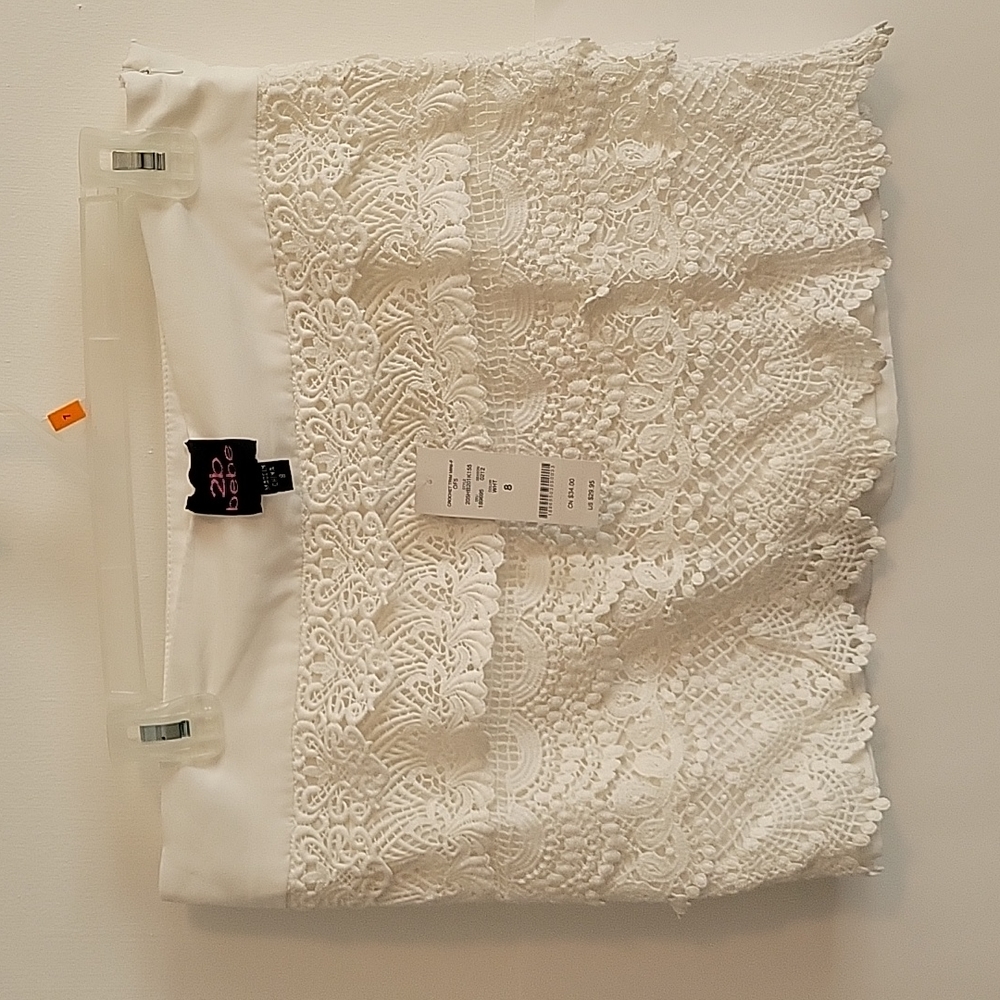2B Bebe crochet trim mini skirt size 8